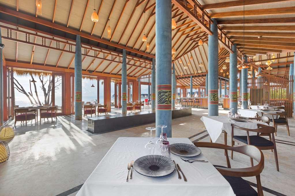 Furaveri Island Resort And Spa Muravandhoo المطعم الصورة